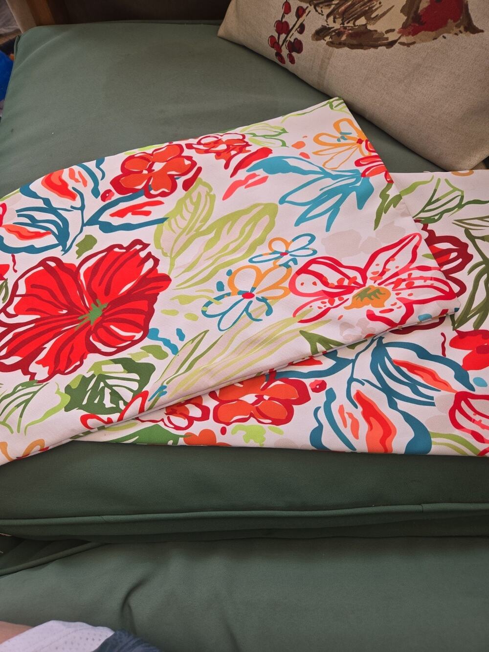 2 Floral & Garden Multicolor Outdoor Pillow Cases 11x18